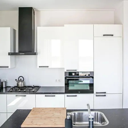 빌라 Modern In Near Seabeach