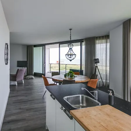 Modern In Near Seabeach *