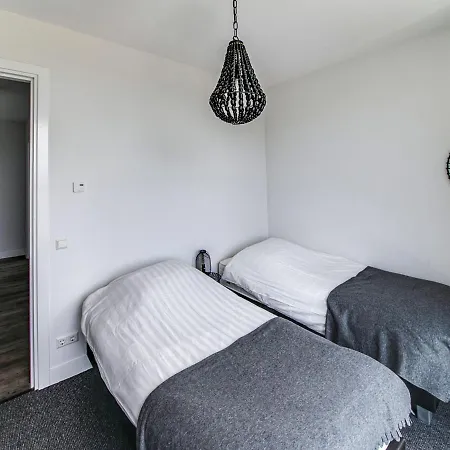 빌라 Modern In Near Seabeach *